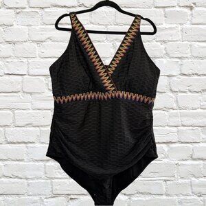 3X Contrast Black Textured One Piece Swimsuit NWT BLOOMCHIC